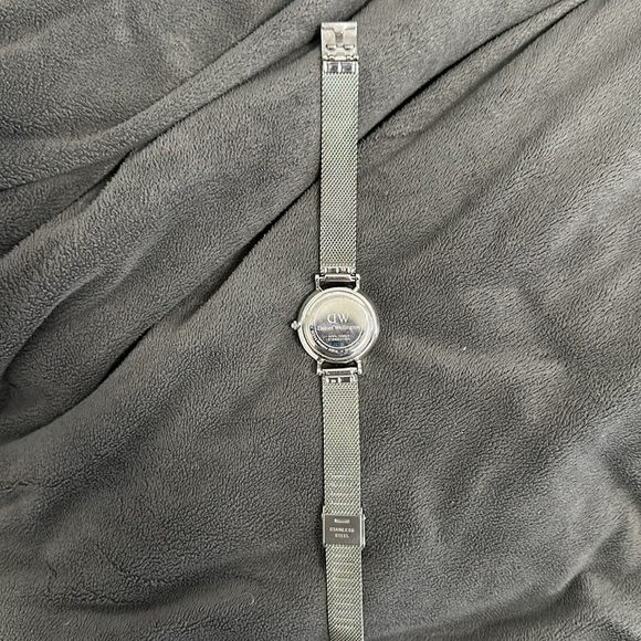 Daniel Wellington DW Watch Petite Unitone - Picture 4 of 5